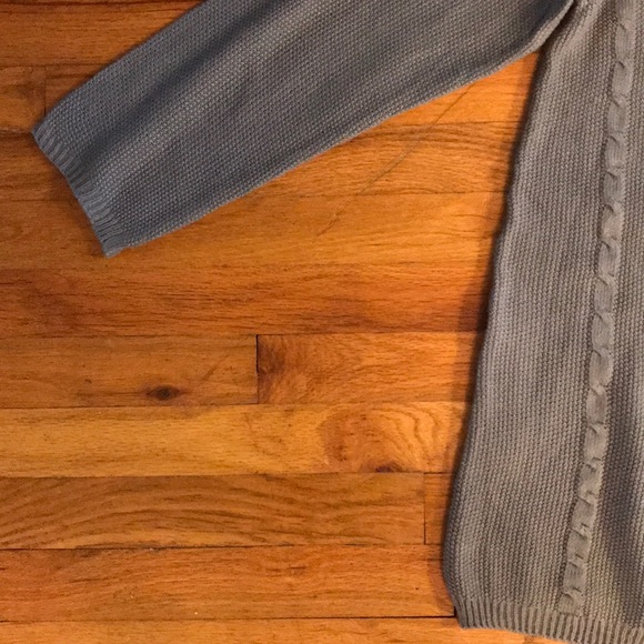 Awesome Gray Sweater - Picture 4 of 6